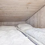 4 Person On A In Hemmet