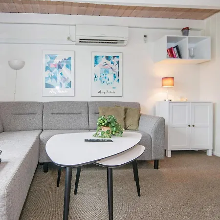 Nyaraló 4 Person On A In